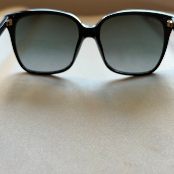 Gucci Black Gold Gradient Oversized Sunglasses GGO022S main image 15